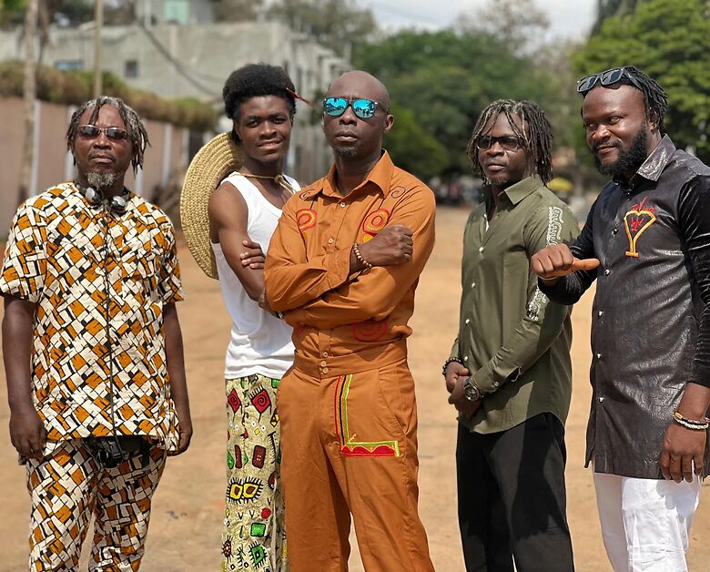 DOGO DU TOGO & THE ALAGAA BEAT BAND