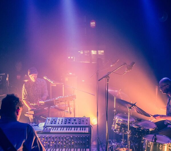 MONOLITHE NOIR + DRIFTWOOD_10