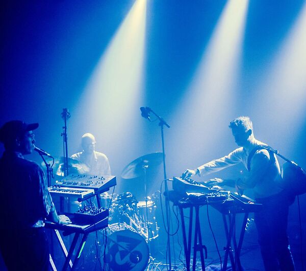 MONOLITHE NOIR + DRIFTWOOD_4