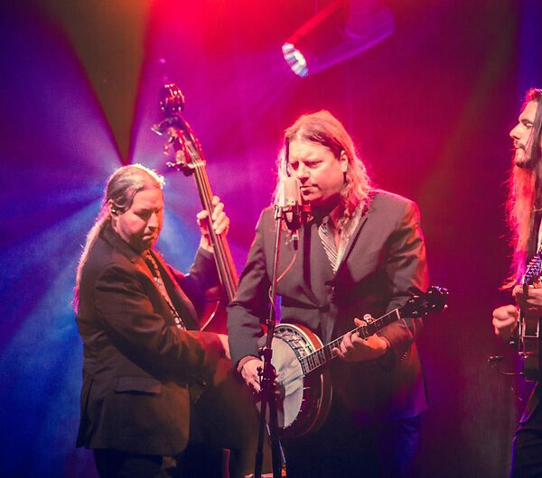 HENHOUSE PROWLERS + THOSE METAL BOYS WITH THEIR METAL TOYS _3