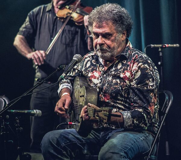 HENHOUSE PROWLERS + THOSE METAL BOYS WITH THEIR METAL TOYS _11