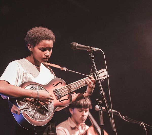 Meskerem Mees + Porcelain id_3