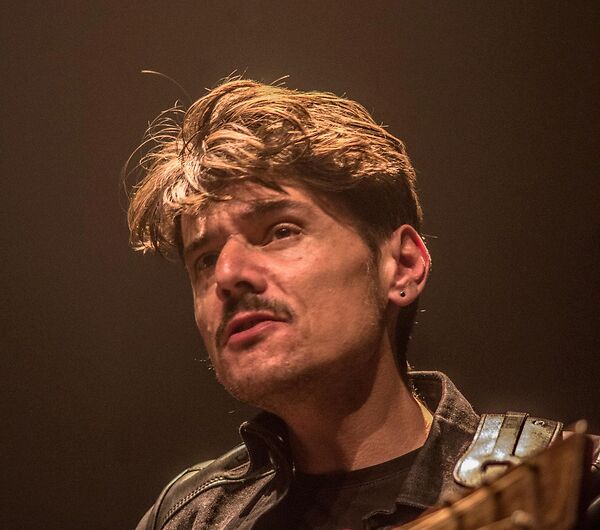 Tiny Legs Tim & Steven Troch_3