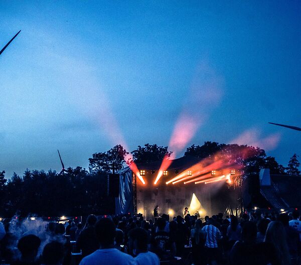 muziekclub N9 in de Huysmanhoeve: ZWANGERE GUY_5