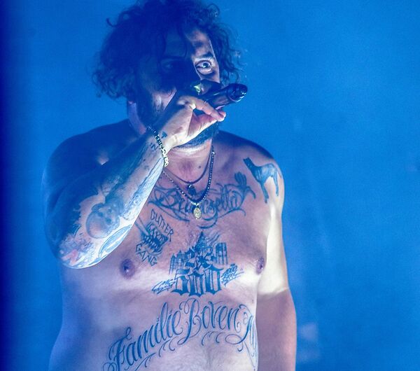 muziekclub N9 in de Huysmanhoeve: ZWANGERE GUY_8