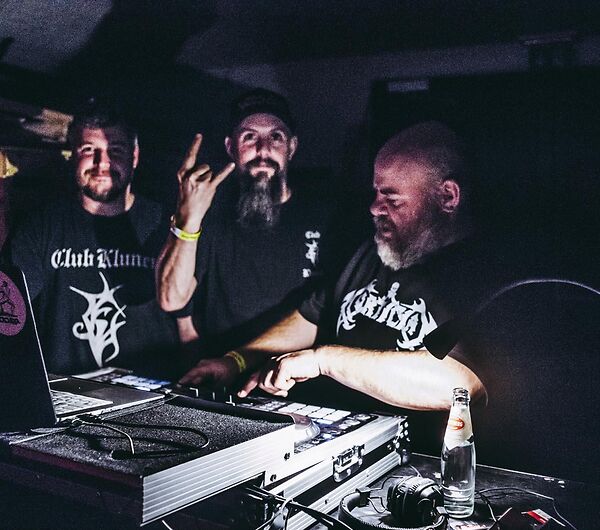 PIGSx7 + ALKERDEEL + AN EVENING WITH KNIVES + ARSON + STEREOSEAT + WHOLES + CLUB KLUNEN DJ'S_4