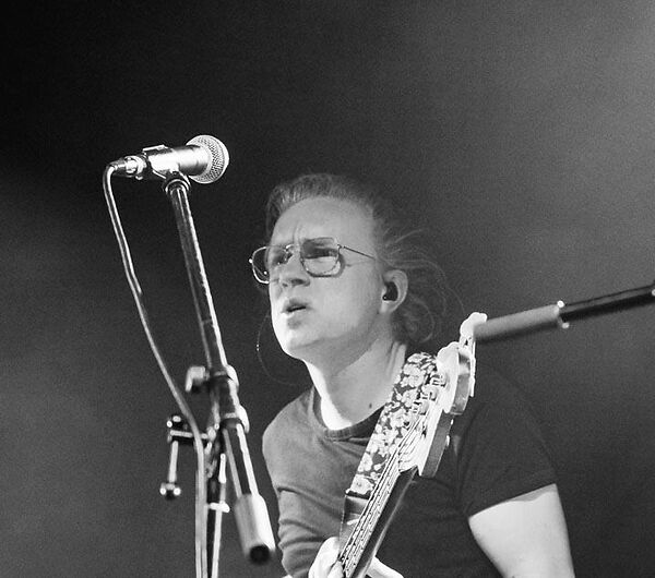 ISAAC ROUX + THE CHRISTIAN CLUB (solo)_2