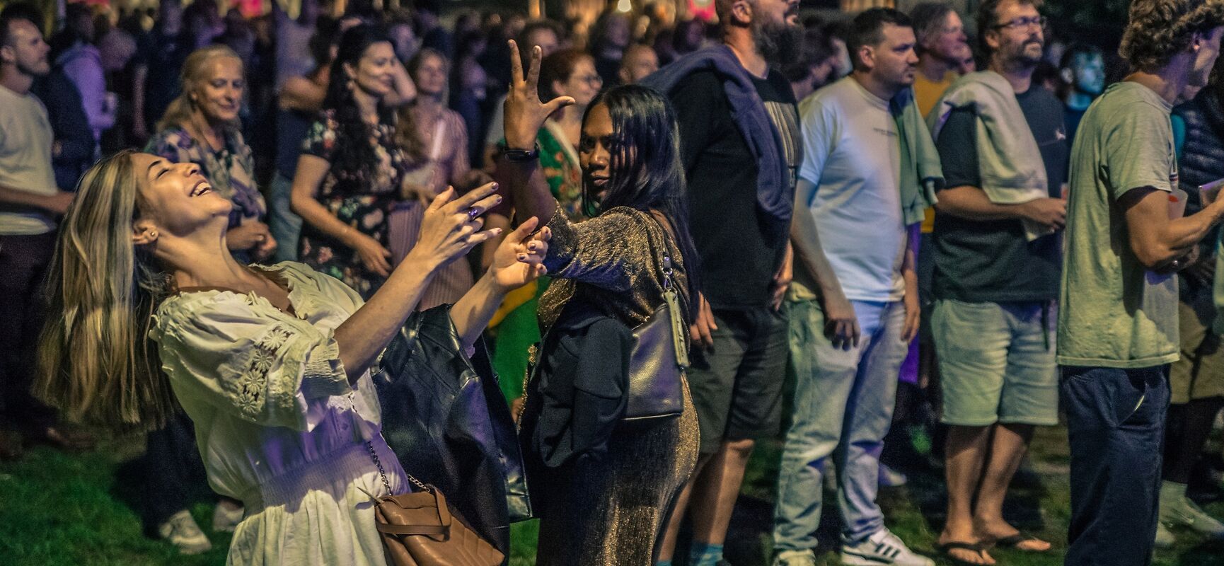 STEUN HELDEN IN HET PARK